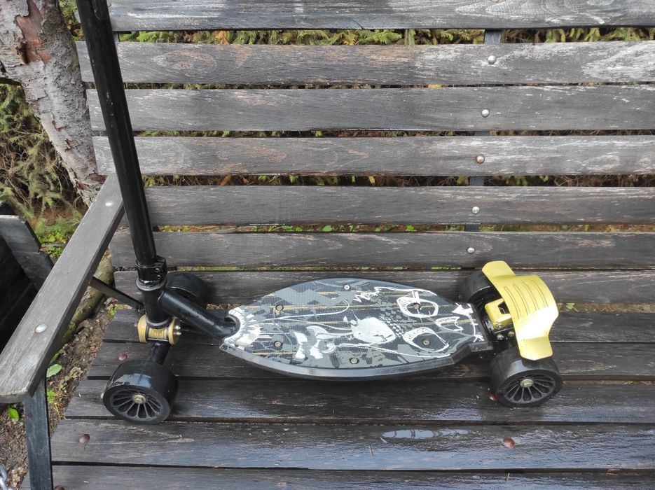 Hulajnoga czterokołowa