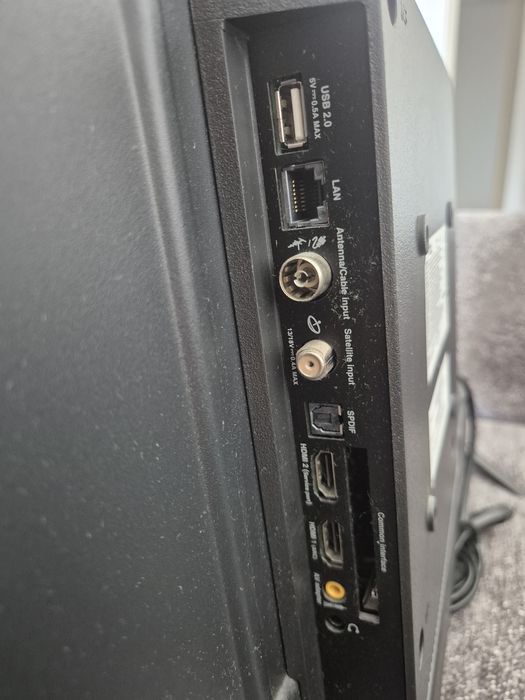 Televisão TCL 32ES560 (LED - 32'' - 81 cm - HD) Android TV com Netflix