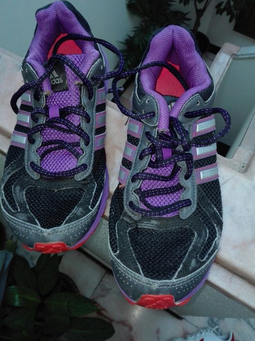 Ténis adidas e nike