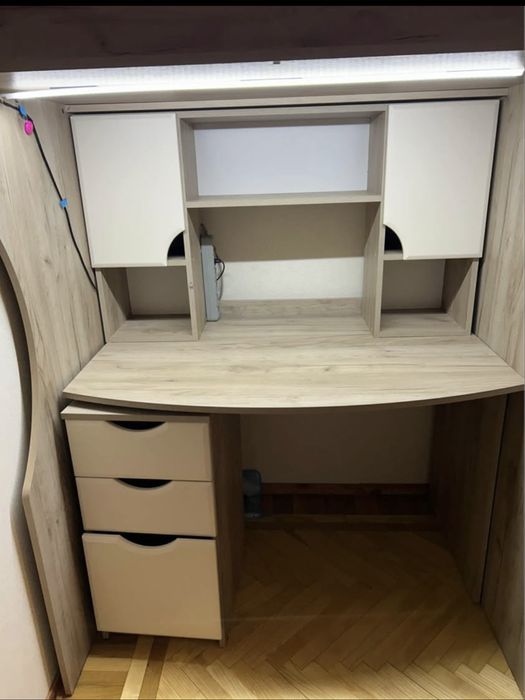 Ліжко горище в ідеальному стані