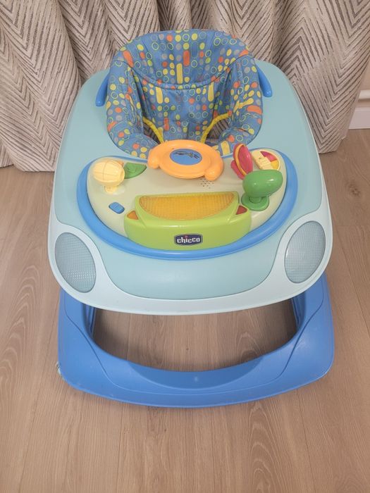 Ходунки Chicco з ігровою панеллю