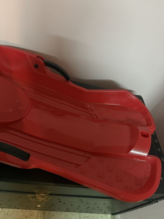 Treno de plastico novo