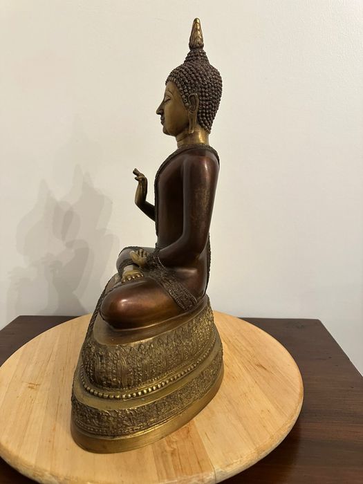 Estátua Buda de Bronze