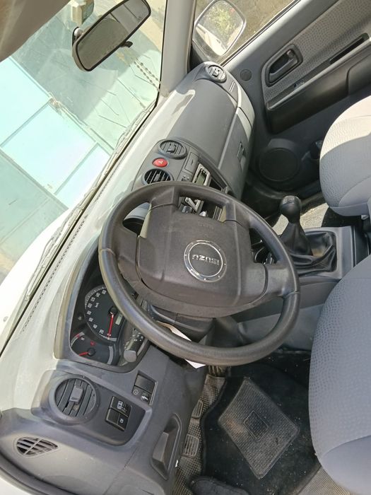Vender-se carrinha Isuzu