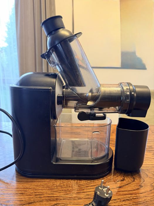 Sokowirowka wolnoobrotowa Philips 150W