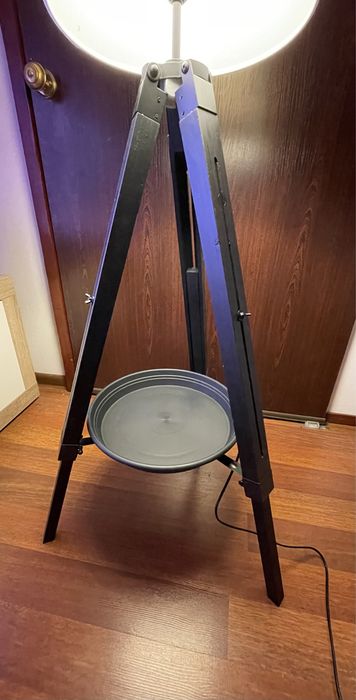 Lampa podłogowa trójnóg