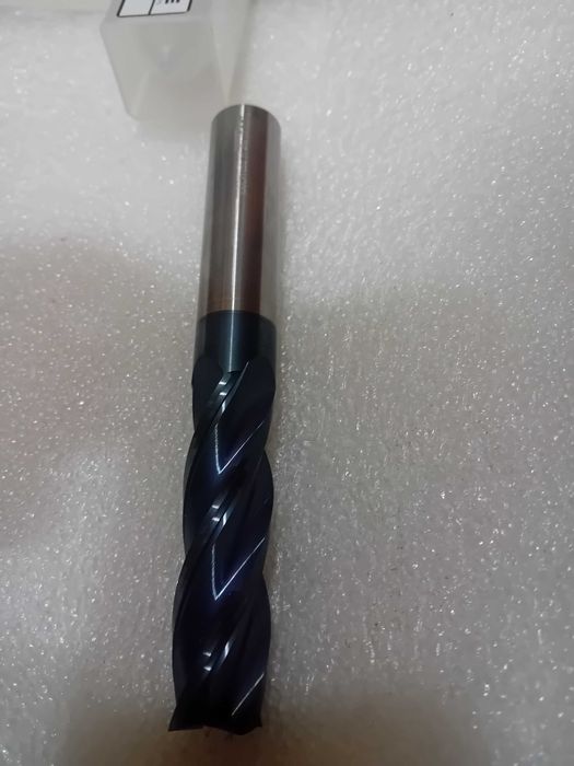 Fresas em tungsténio com diâmetro de 20mm x150mm.