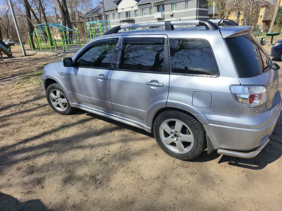 Продам Mitsubishi outlander 1