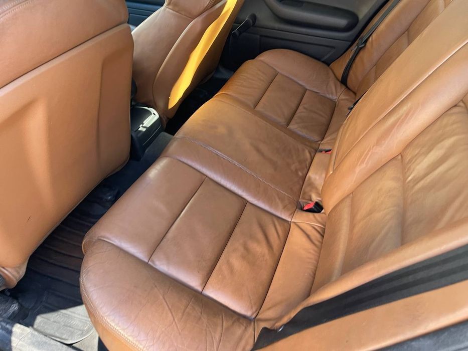 Audi A4 b7( Ауді а4б7)2006 рік  2.0 Дизель Механіка передній привід Гарний універсал
