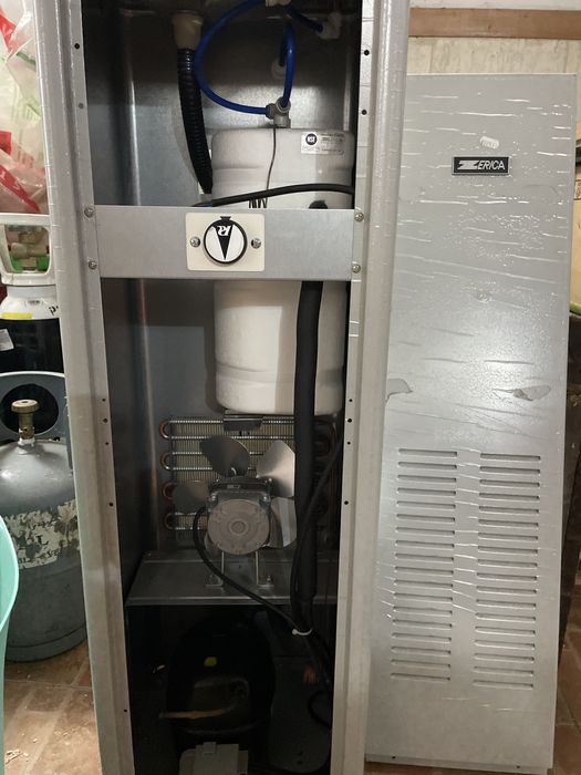 Fonte de agua refrigerada