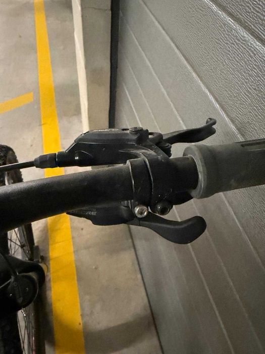 Bicicleta btt cube nova