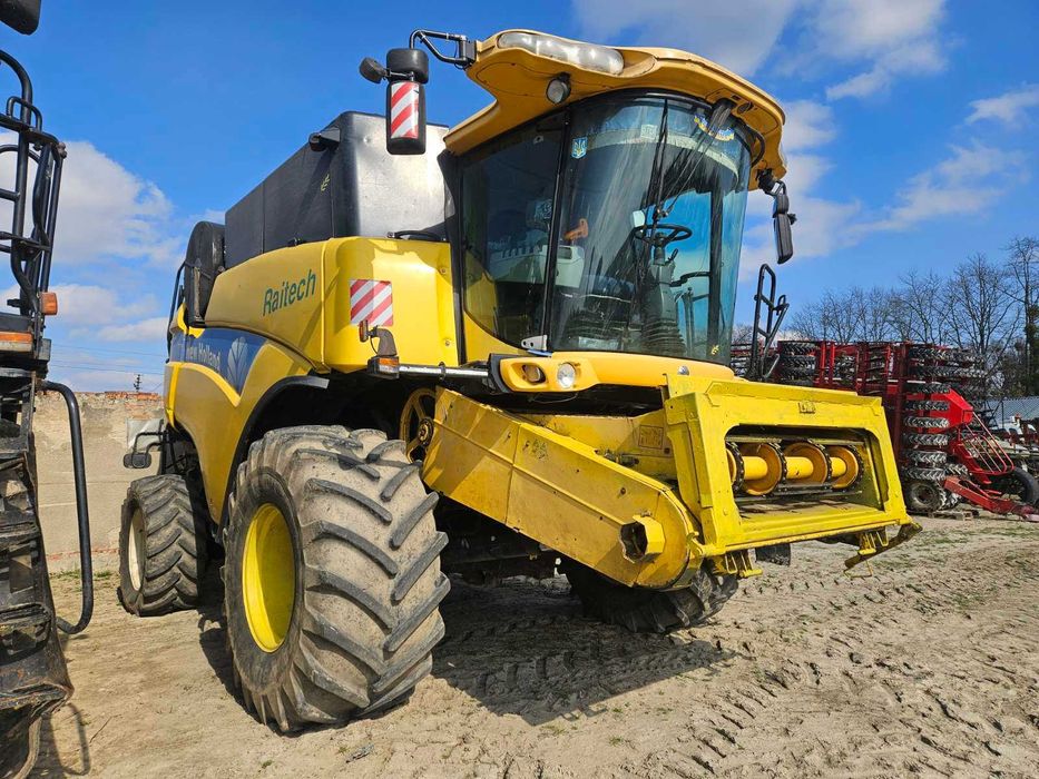Комбайн зернозбиральний New Holland-CX8090