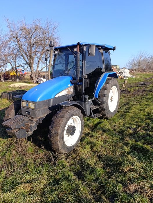 Трактор нью холанд