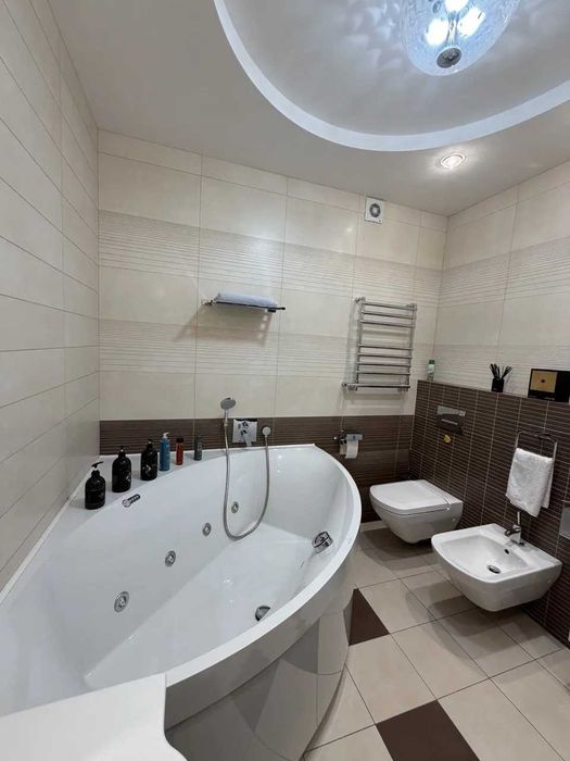 Продам 3 кімнатну квартиру 115 м2 ЖК Созидатель 1100$/m2 Центр Вигідно