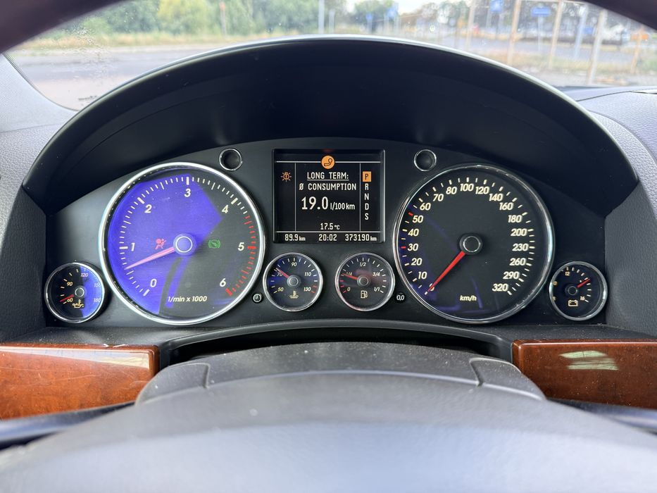 Volkswagen Touareg 5л 2004р