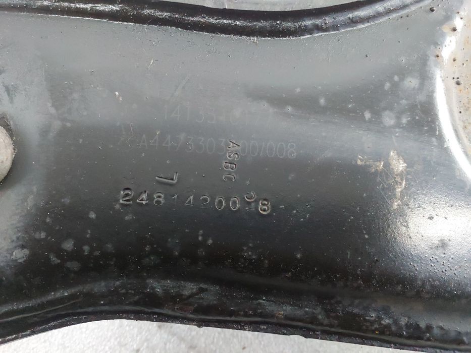 Braço de suspensão frente esquerdo MERCEDES-BENZ Vito (W447)
