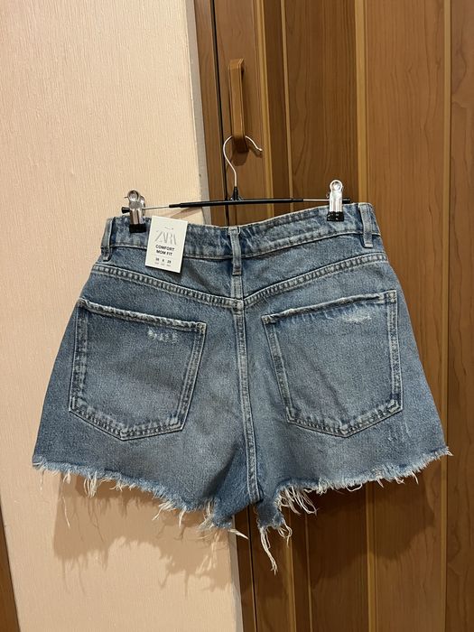 Джинсові шорти фірми Zara