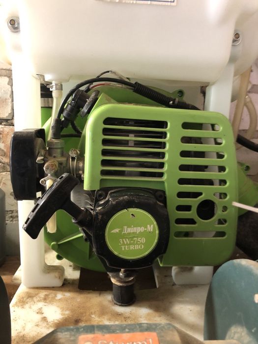 Обприскувач бензиновий