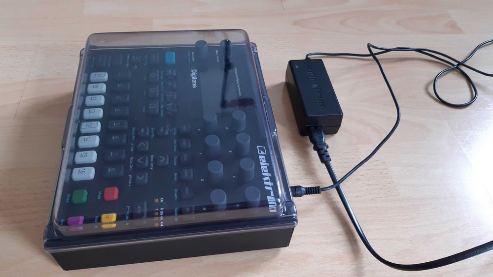 Elektron Digitone - syntezator FM + Decksaver