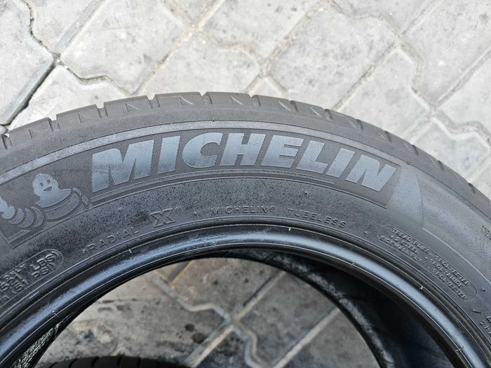Lato Michelin 215/60 R16