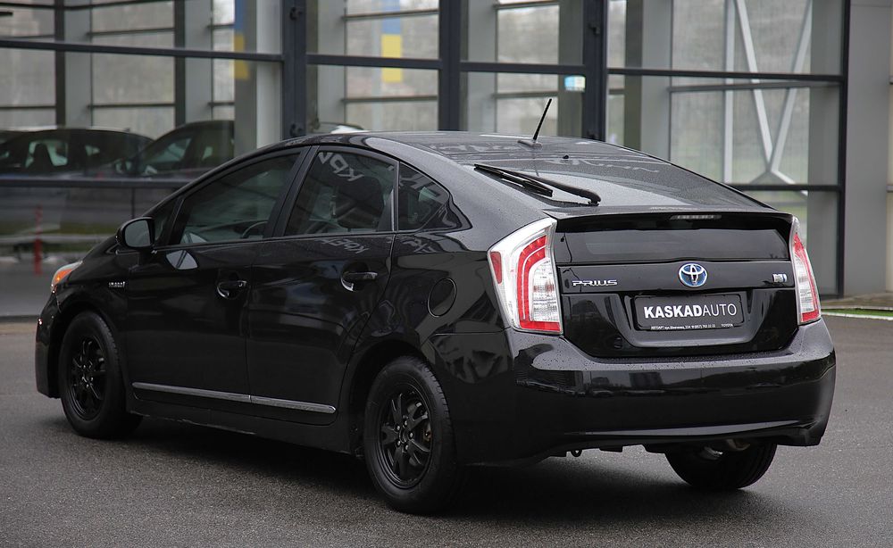 Продам Toyota Prius