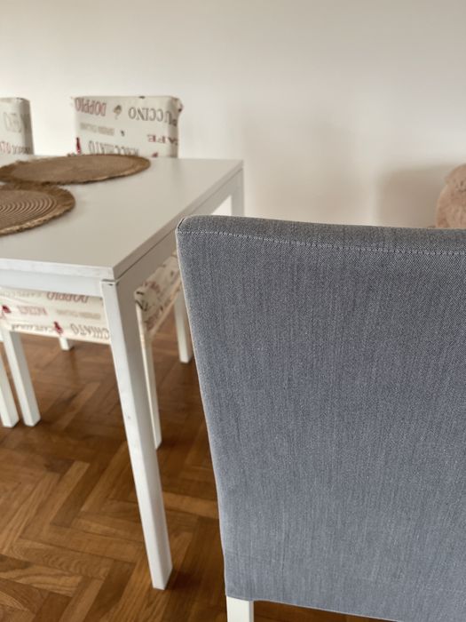 KÄTTIL ( IKEA ) 4 Cadeiras brancas com tecido em cinzento