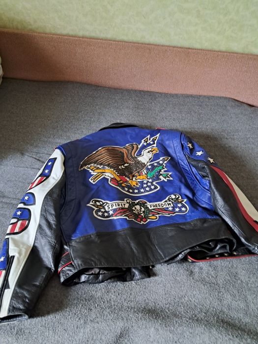 Куртка кожаная мужская байкерская