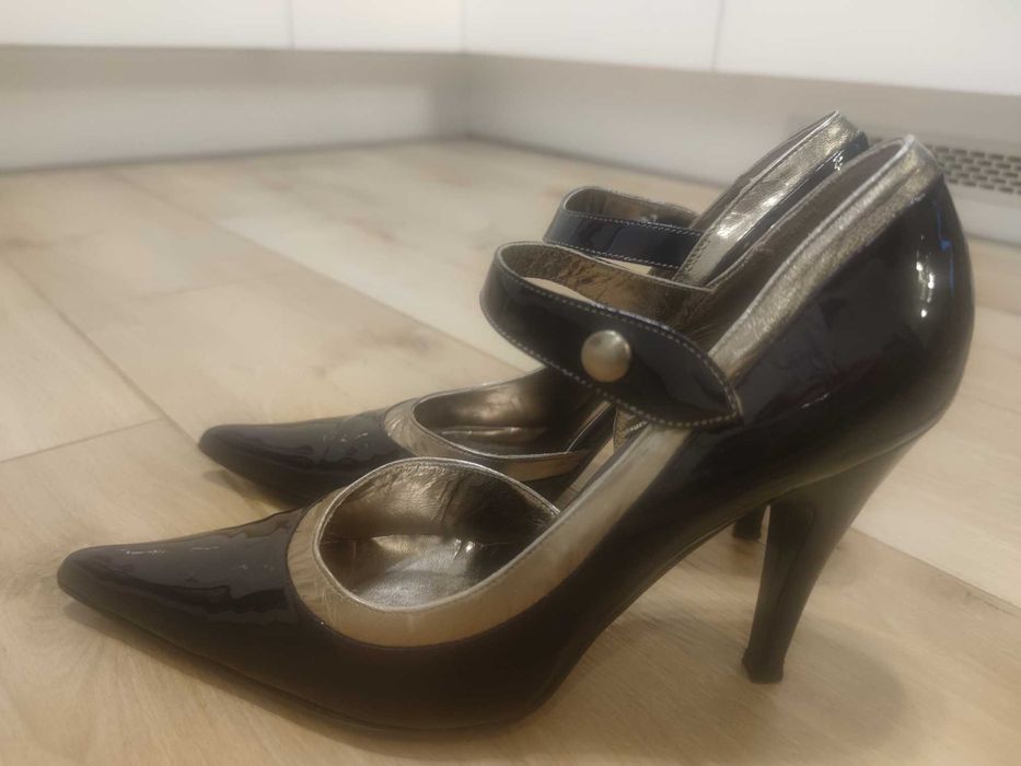 Buty Ryłko. Czółenka rozmiar 40