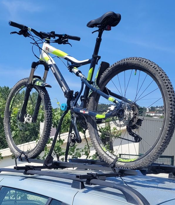Barras de tejadilho  + suportes de bicicleta