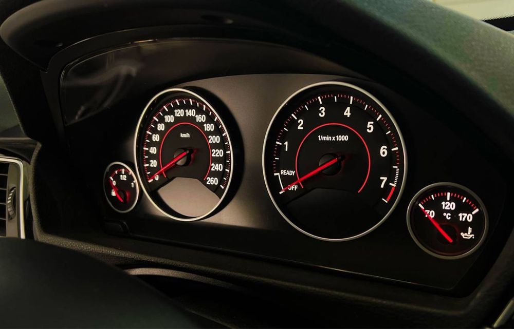 BMW M3 F80 M4 F82 F20 F30 F31 F32 F34 F36 шкалы приборки спидометра