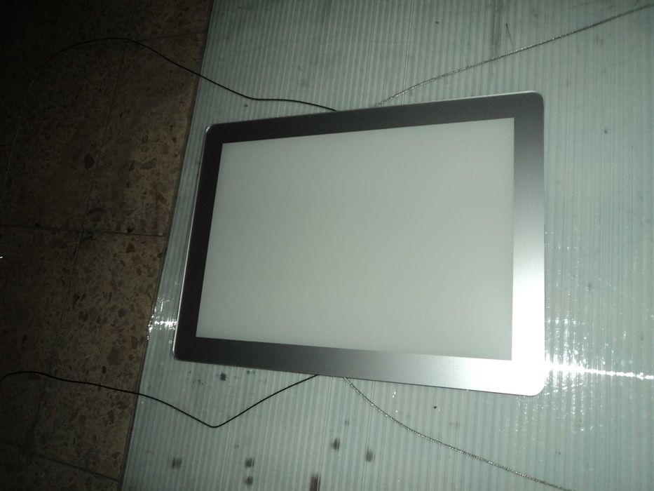 Montra retroiluminada em LED