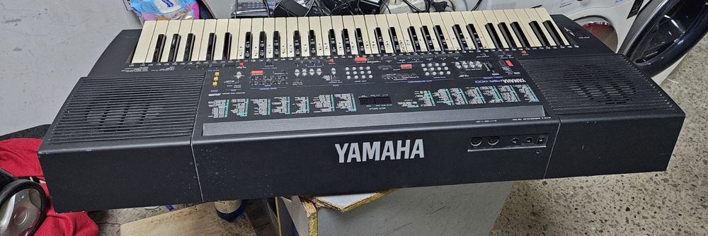 Синтезатор Yamaha PSR-400
