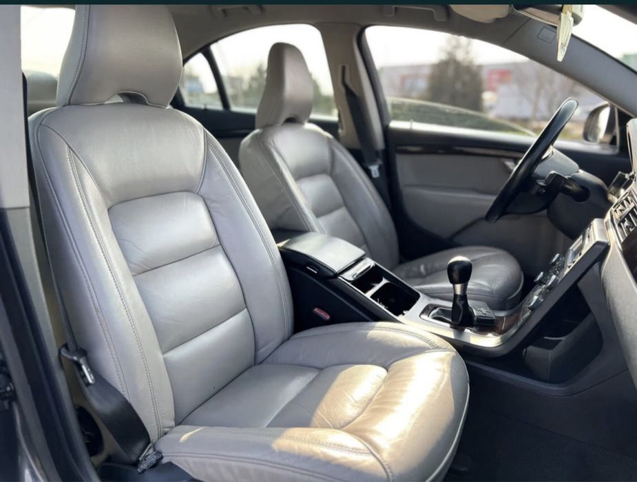 VOLVO S80 2008 рік гарний стан,пробіг рідний