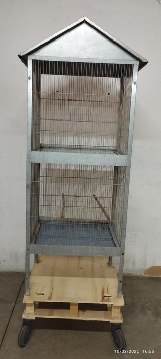 Gaiola de viveiro. 1,63x61x49. EM LOULÉ. Valor não negociável.