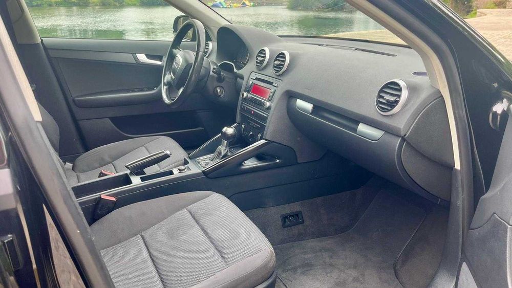 Audi A3 1.6 TDI - Caixa Automática