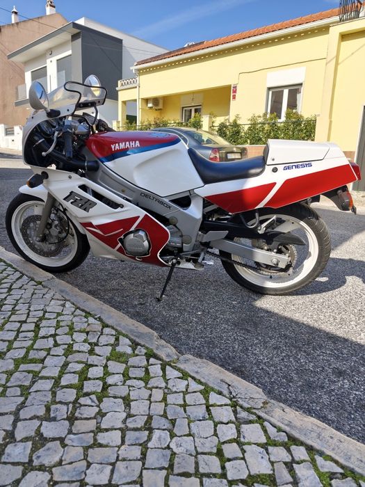 Yamaha FZR 600 3HE