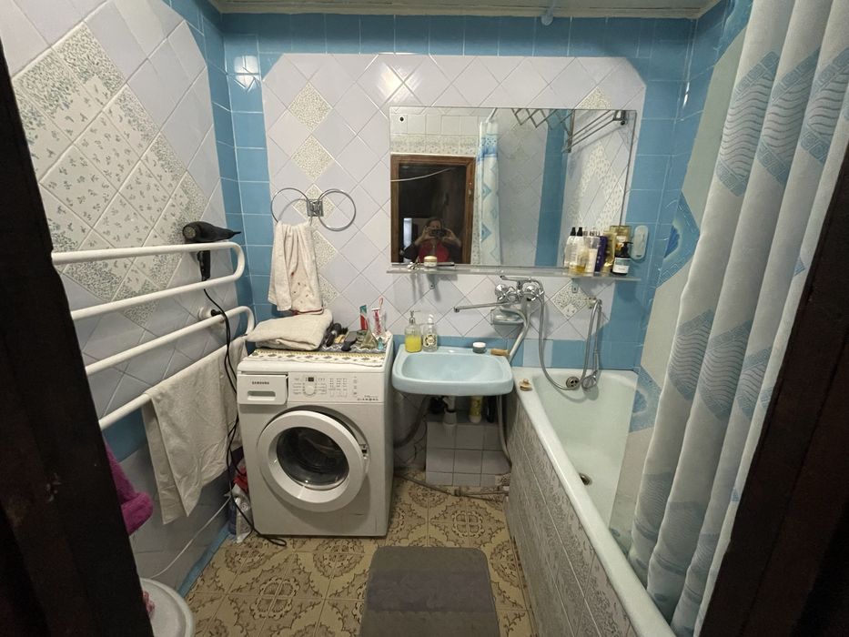 Терміново здаю кімнату в квартирі. Є газ)