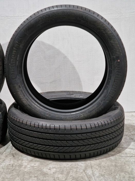 [Como Novos] 4 Pneus 205/55R19 CONTINENTAL