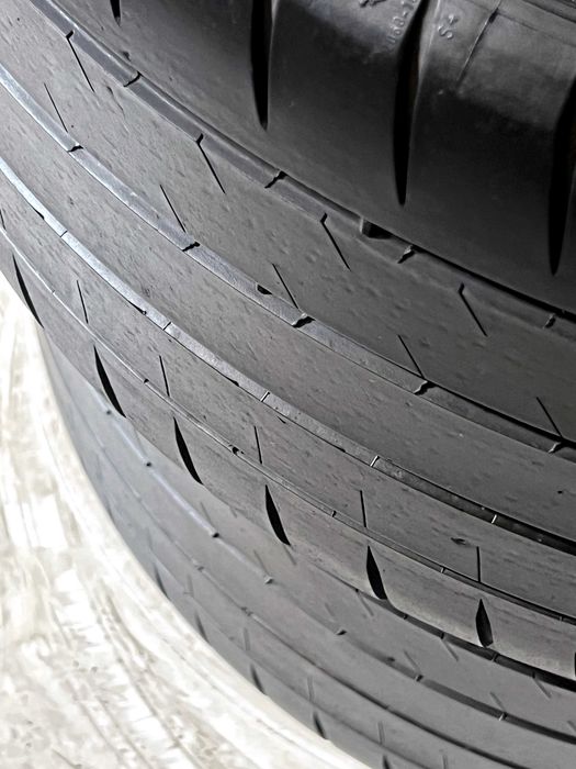 Pneus Michelin Pilot Sport 4S - 255/35/19 - Excelentes