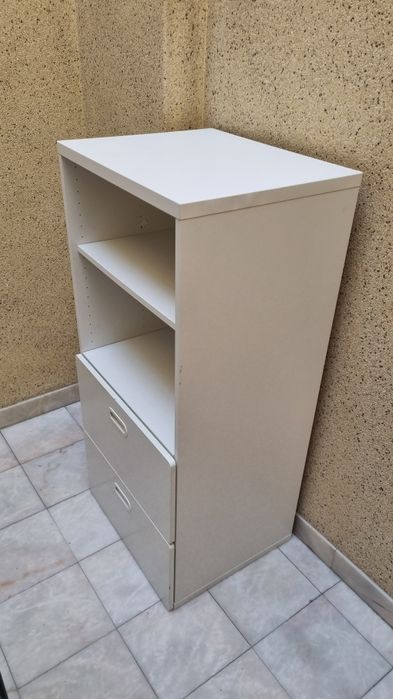 Armário Ikea usado com 2 gavetas e 2 prateleiras