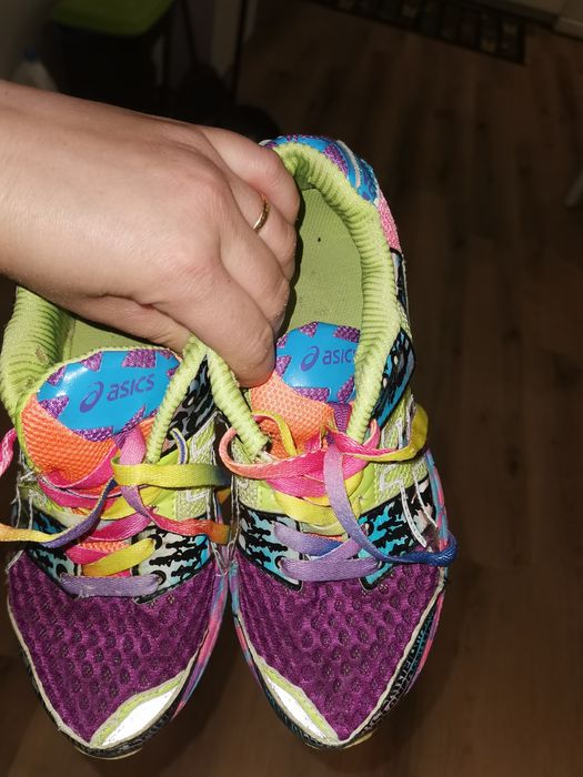 Sapatilhas asics t 306N