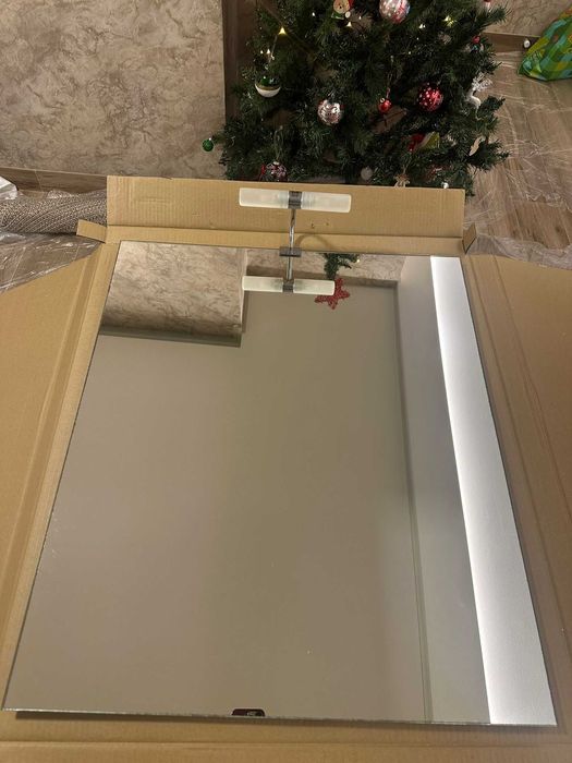 Espelho de Parede com Iluminação Integrada (80x68 cm)