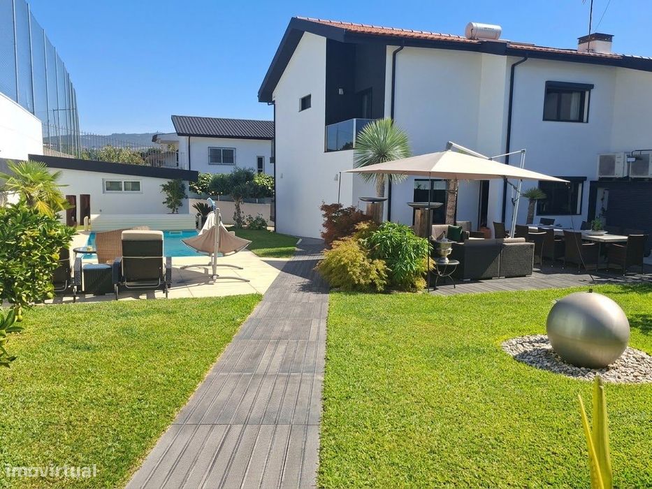 Moradia T3 com Vida Exterior - Piscina, Jardim Privado e Sossego