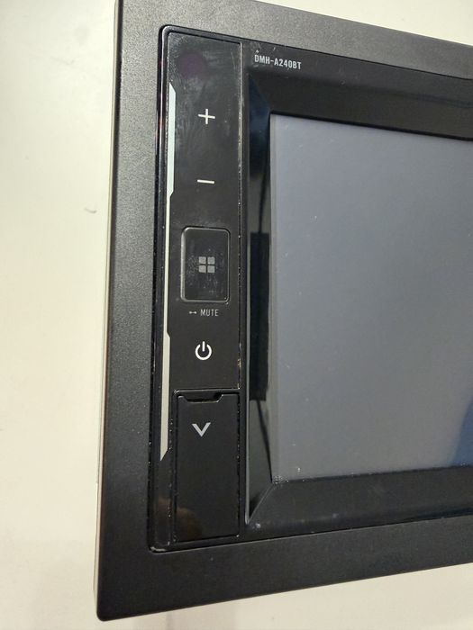 Radio Pioneer DMH-A240BT 2 din jak nowe