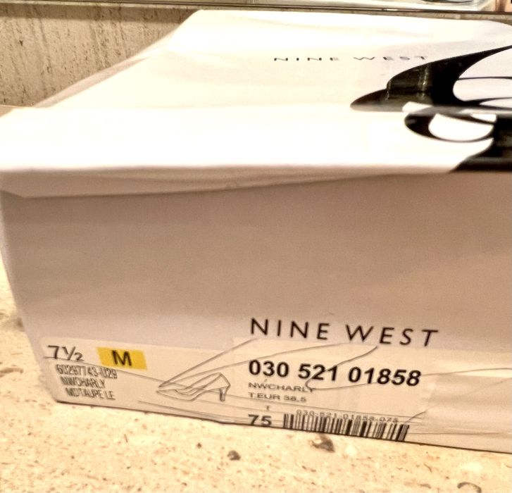 Sandálias Nine Wesr