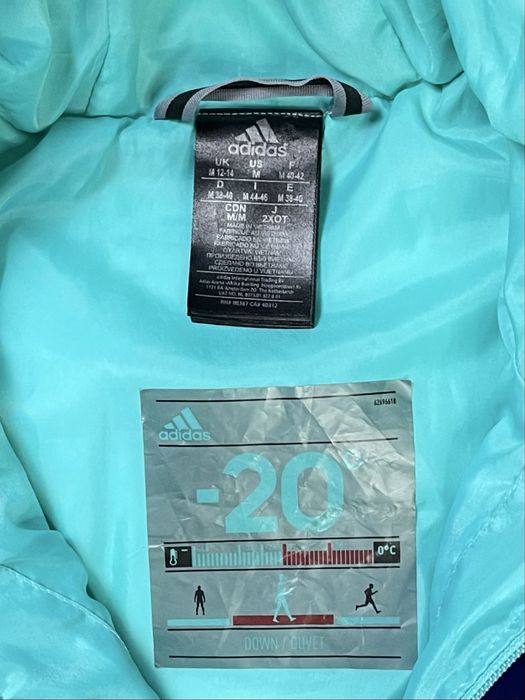 Adidas куртка пуховик M размер женская стеганая синяя