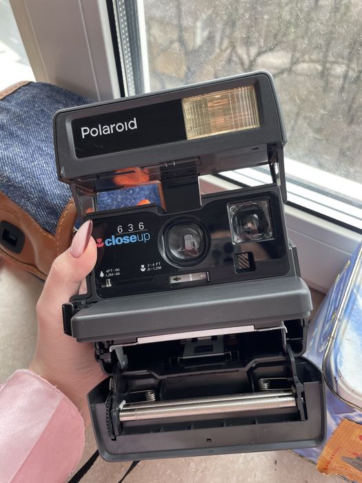Коллекционный Polaroid 636 Close Up — легенда моментальной фотографии.