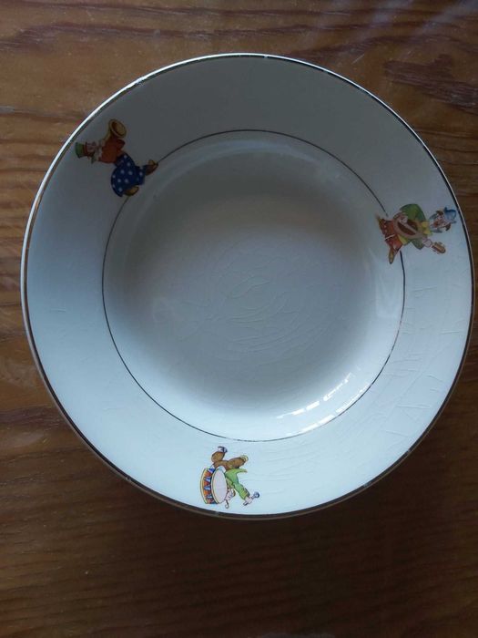 6 pratos (3 rasos e 3 de sopa) da Lufapo-Lusitânia Portugal