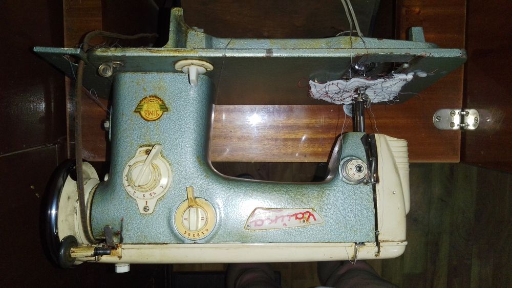 Швейна машина Чайка