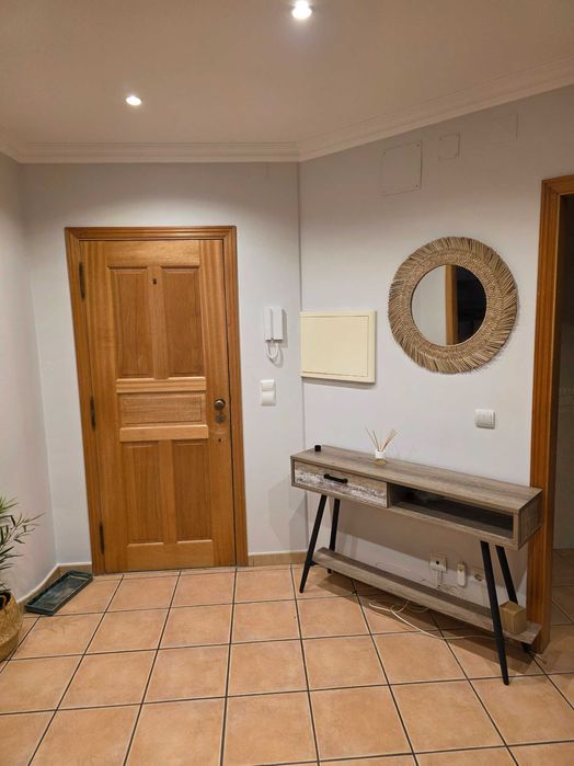 Apartamento T2 c/Arrecadação e Lugar de Garagem